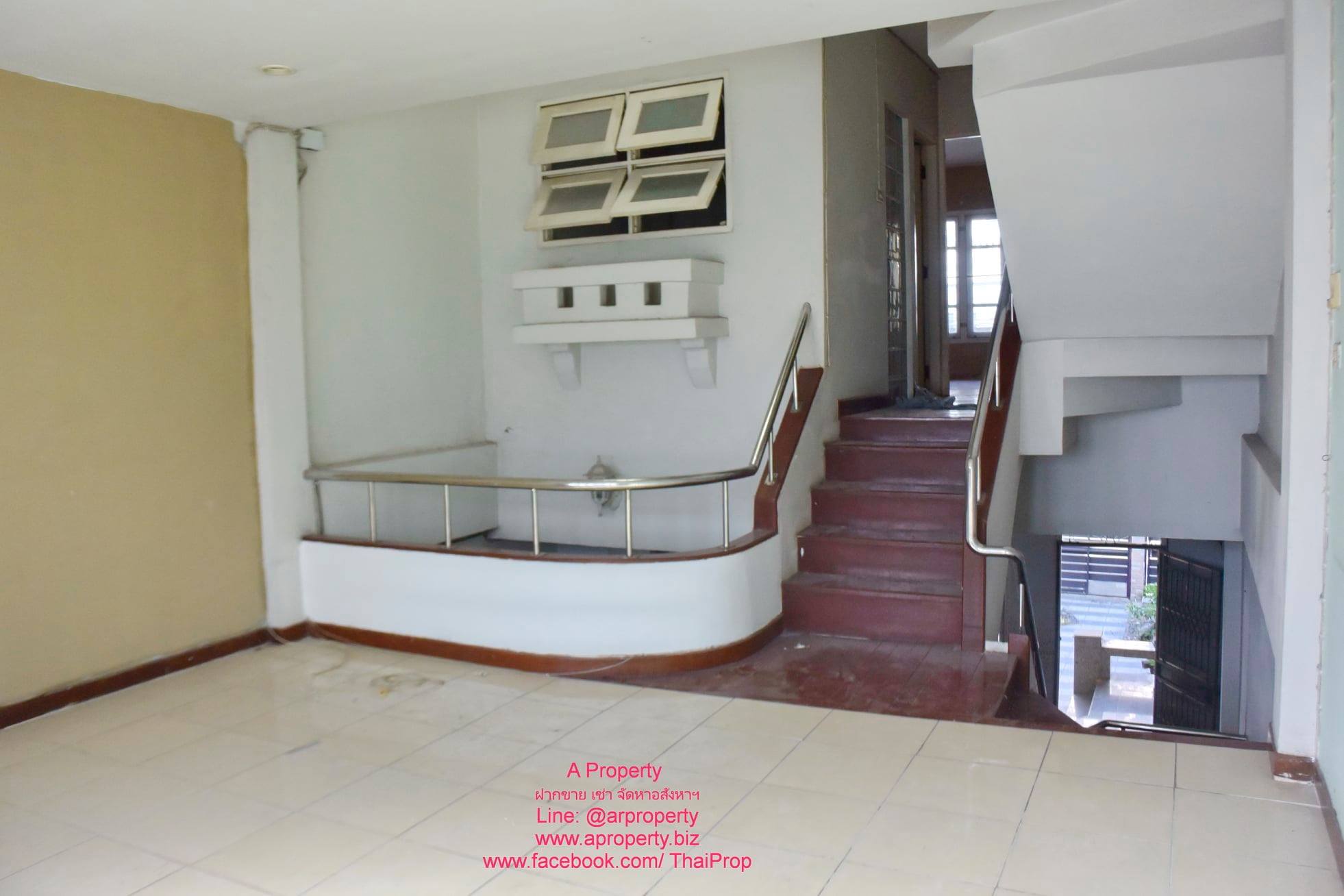 ให้เช่าบ้าน 3 ชั้น .ตรงข้ามเซ็นทรัลแจ้งวัฒนะ เลี้ยงสัตว์ได้