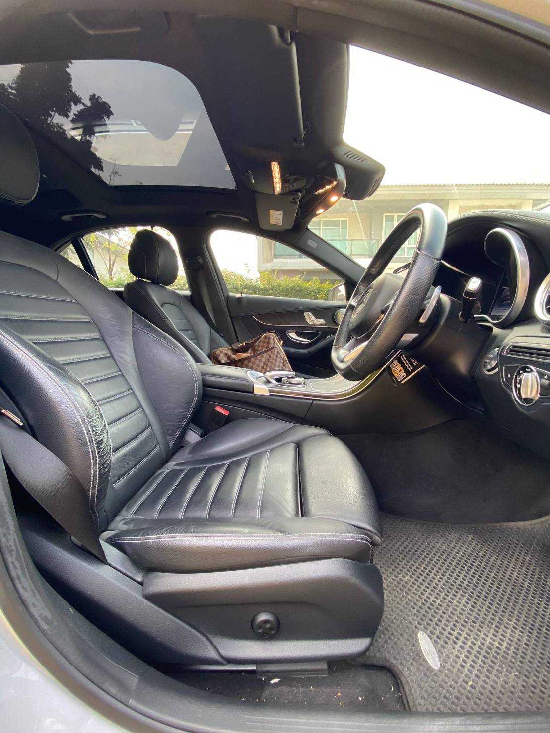 Mercedes Benz C300 AMG DYNAMIC Bluetec Hybrid ปี 2016