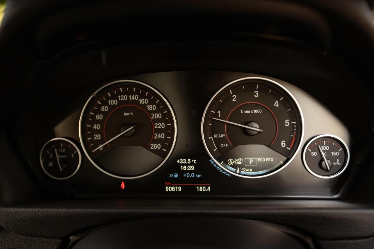 BMW 320d Sport โฉม F30 ปี 2014