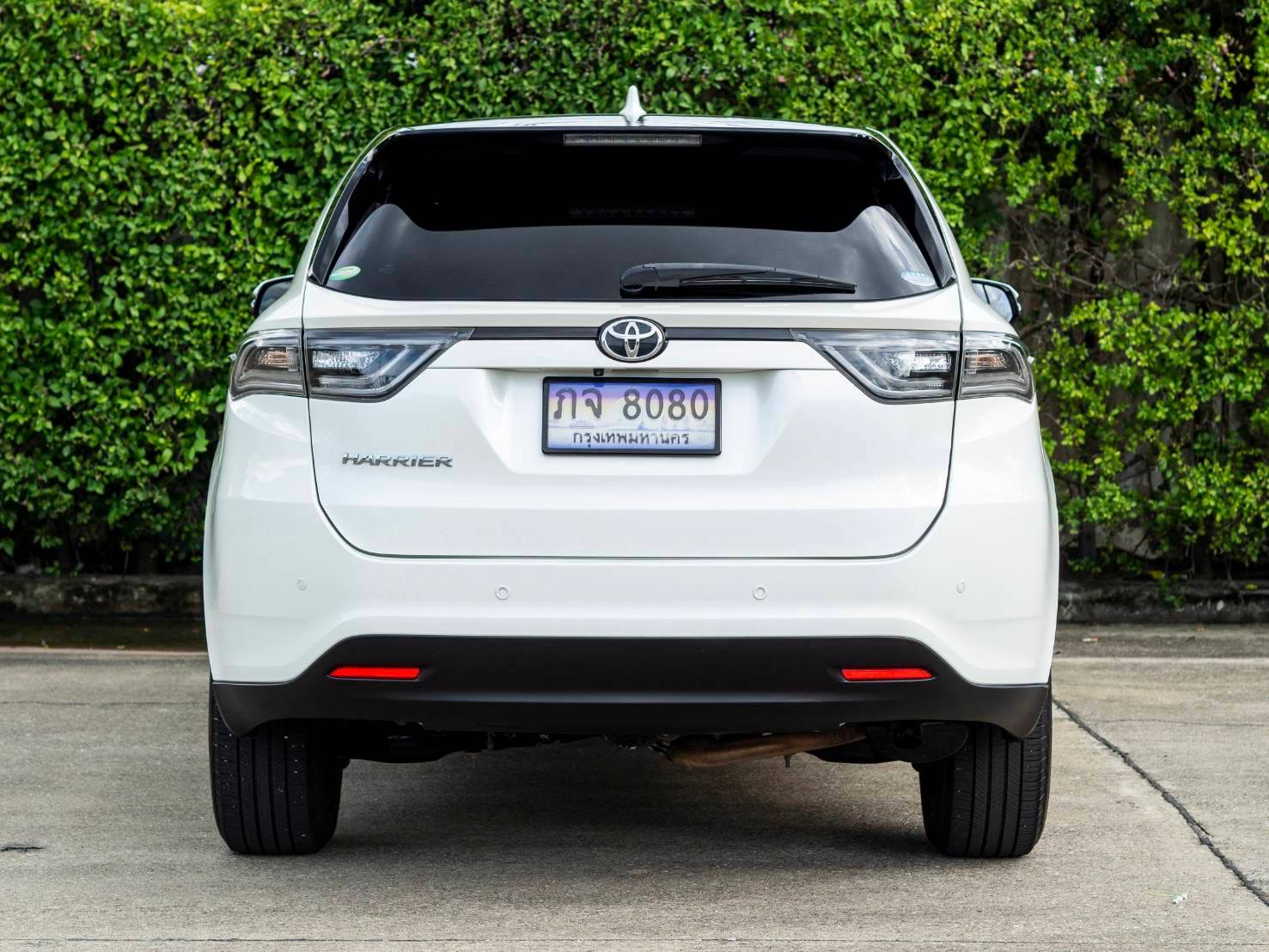 Toyota Harrier 2.0 ปี2014