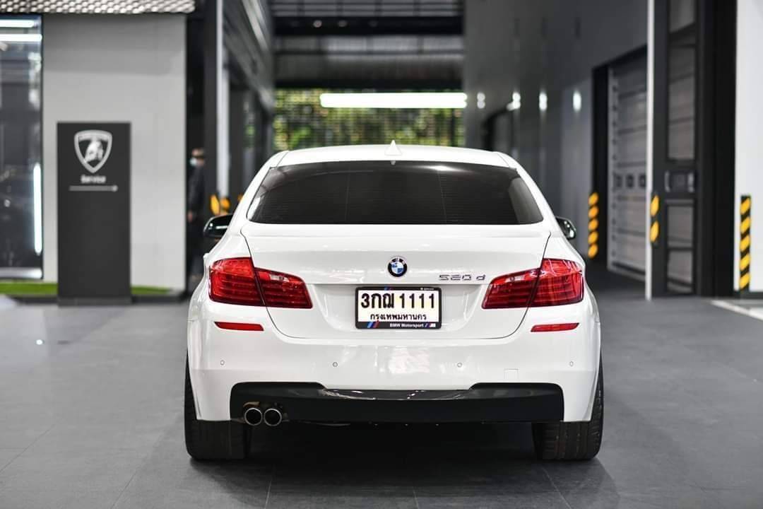 BMW 520d M sport รุ่น Minor change (Lci) ปี 2015