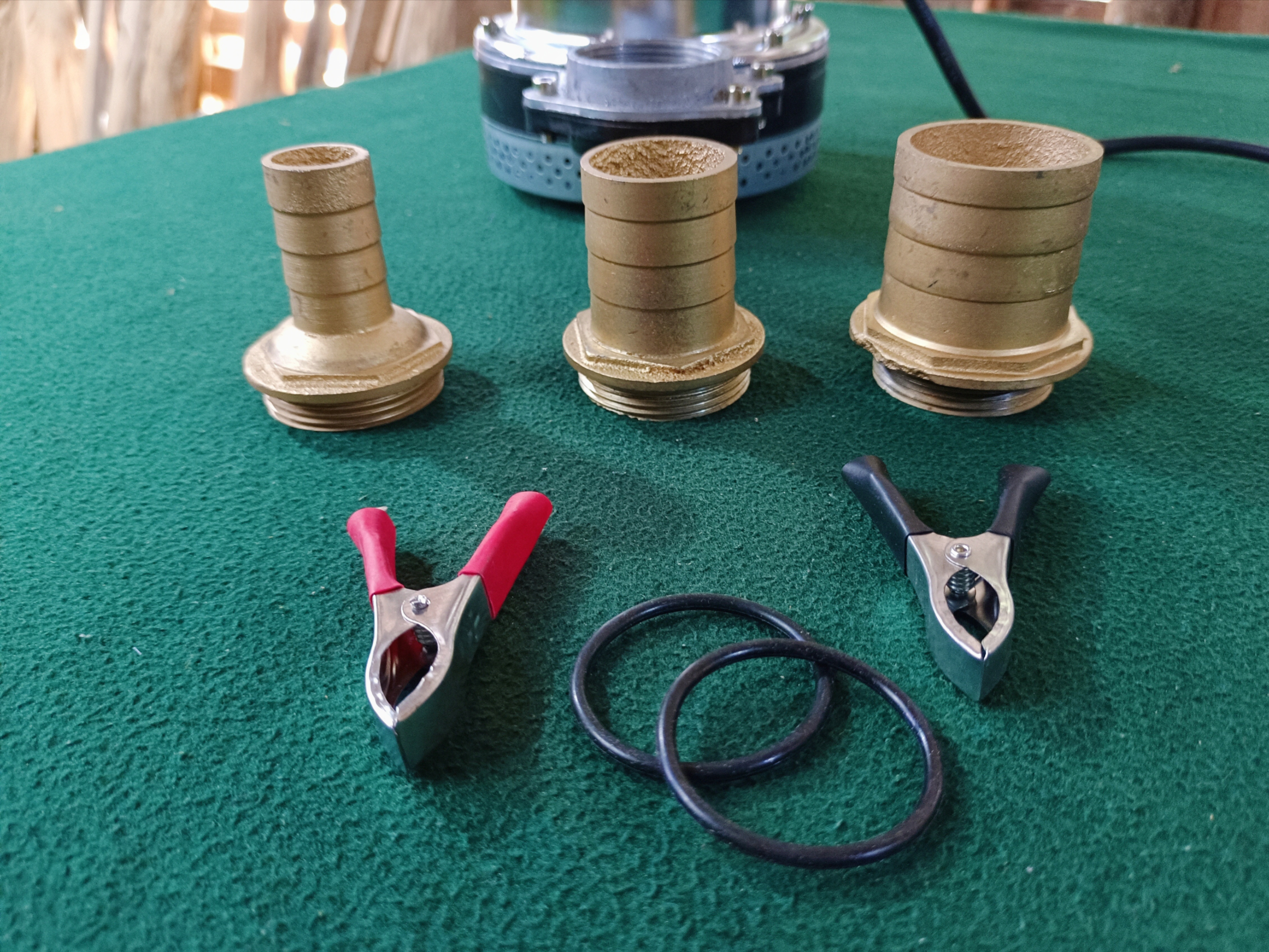 ไดโว่แสตนเลส Onsen มีให้เลือก 12V และ 24V ท่อ 3 ขนาด แบบทองเหลือง สายยาว 10 เมตร แถมตัวคีบแบต 1 คู่