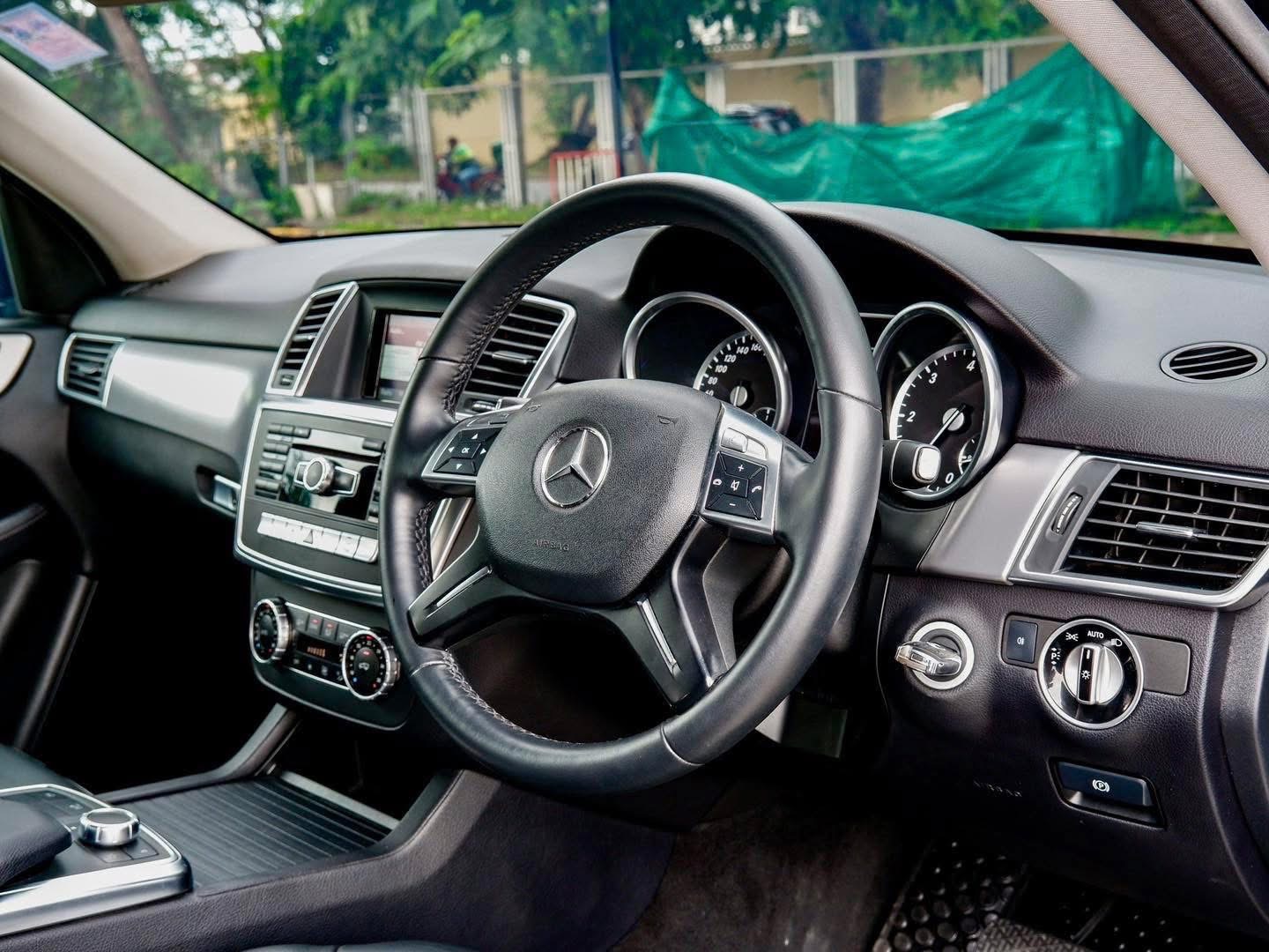 Benz ML250d Bluetec Executive 4Matic ปี 2014