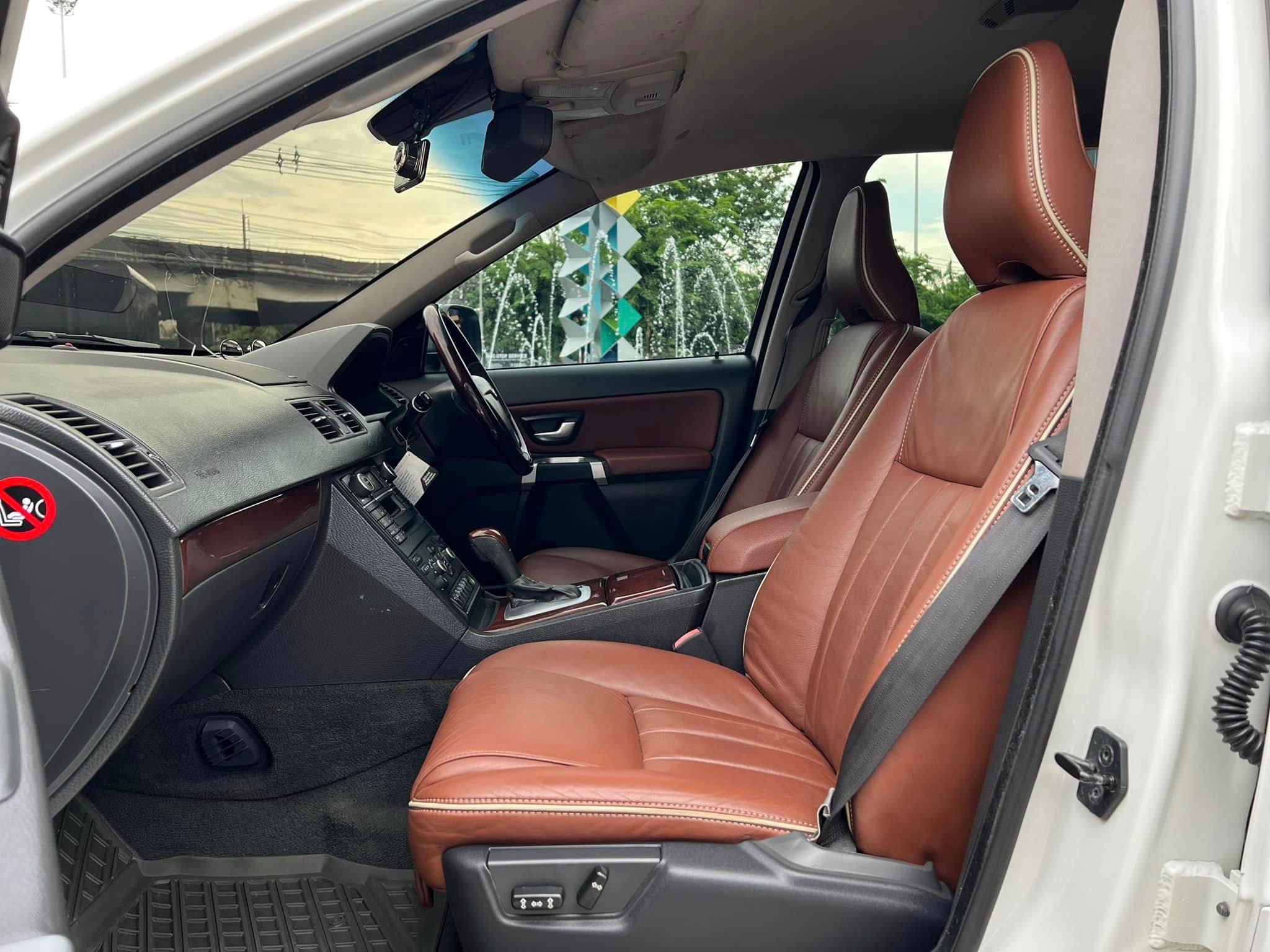 VOLVO XC90 D5 4WD ปี 2013