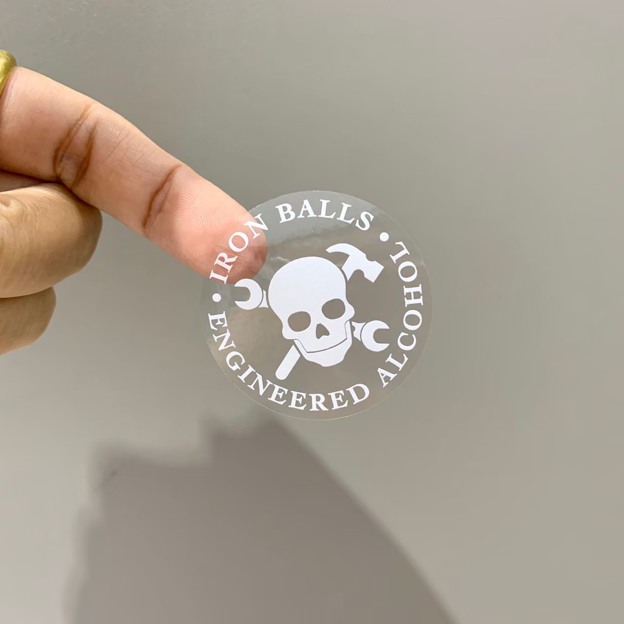 ฉลากสินค้าใสตัวหนังสือขาว สติ๊กเกอร์ใสพิมพ์สีขาว พิมพ์หมึกขาว