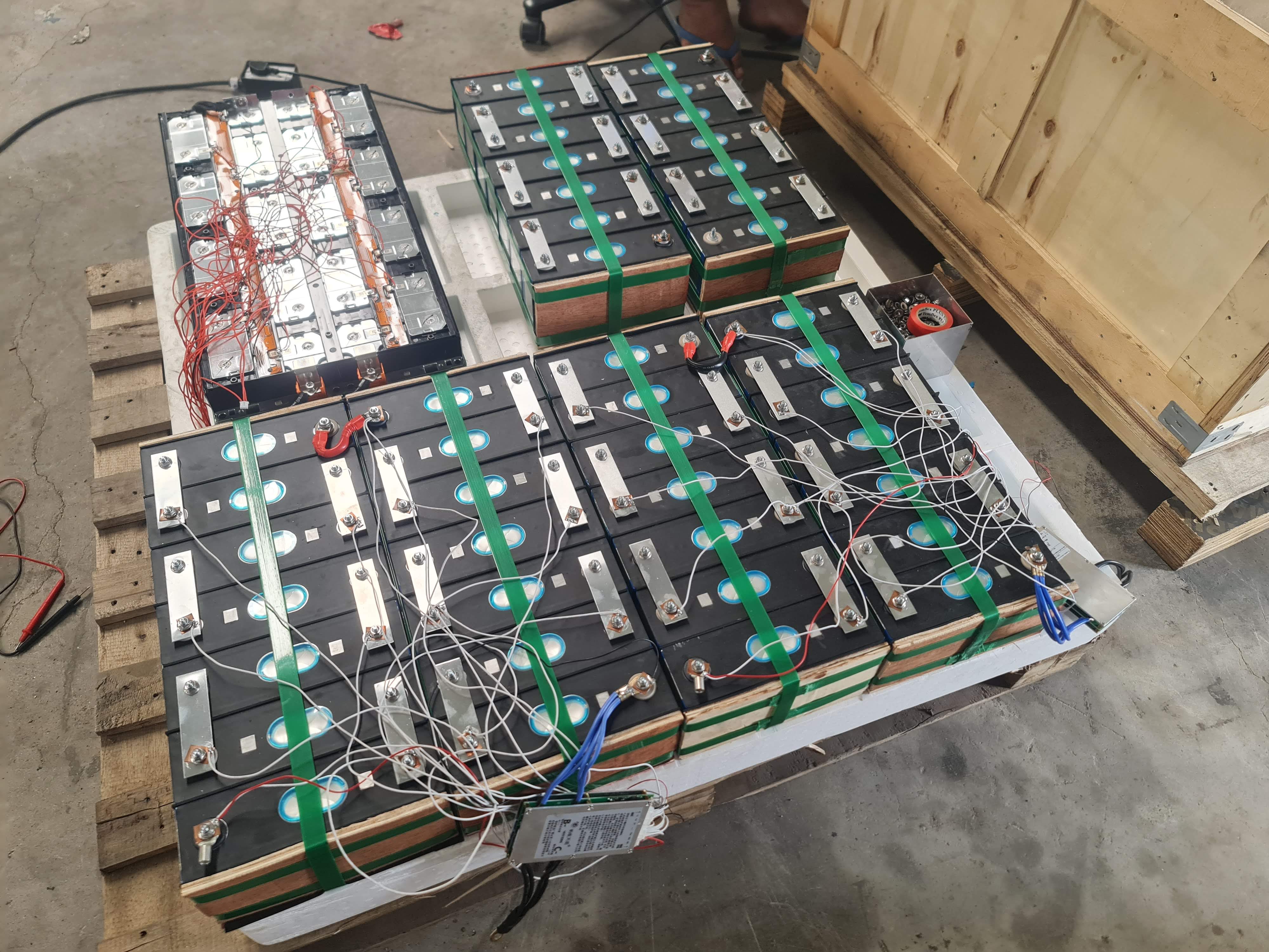 แบตเตอรี่ลิเธียมประกอบตามสั่งลูกค้า ระบบ 24v 48v 200ah 234ah 242ah 244ah
