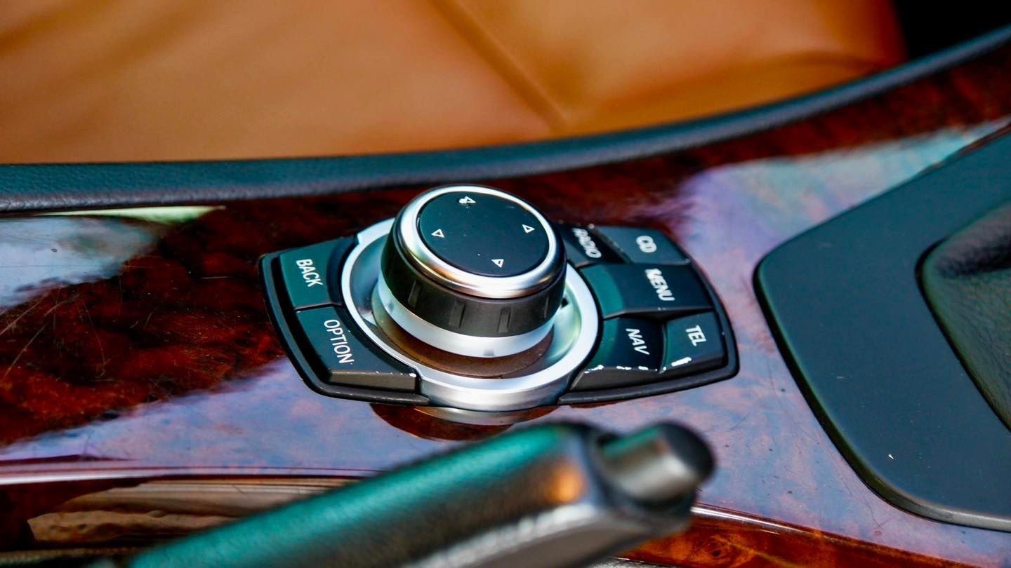 BMW E90 320d SE ปี 2011