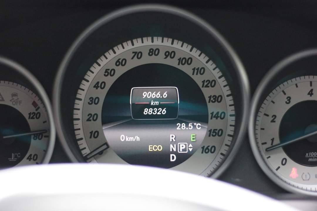 Mercedes-Benz E200 Coupe Facelift AMG ปี 2013