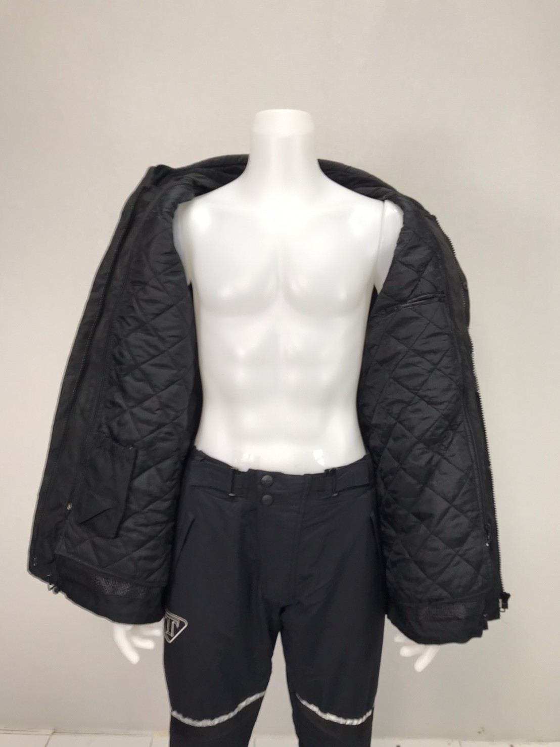 เสื้อขี่มอเตอร์ไซด์( มือสอง) RCT 955 อก 52" ยาว 31" ยี่ห้อ**ixs**