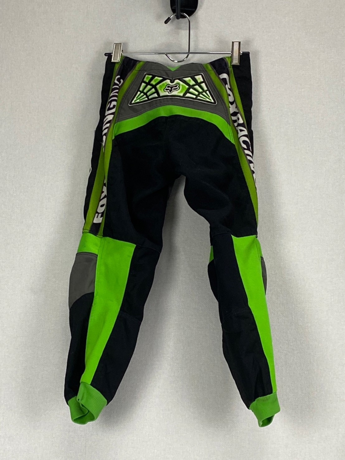 กางเกงขี่มอเตอร์ไซด์ ( มือสอง ) E&A 369: เอว 26" ยาว 23" **FOX**