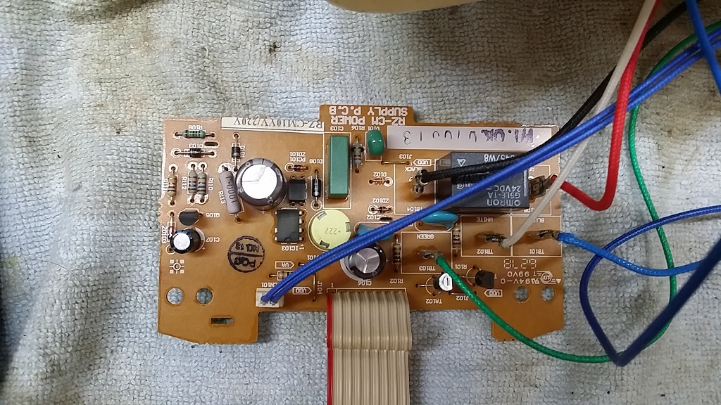 ซ่อมหม้อหุงข้าว ยี่ห้อ HITACHI รุ่น RZ-CM10 อาการเครื่องไม่ทำงาน