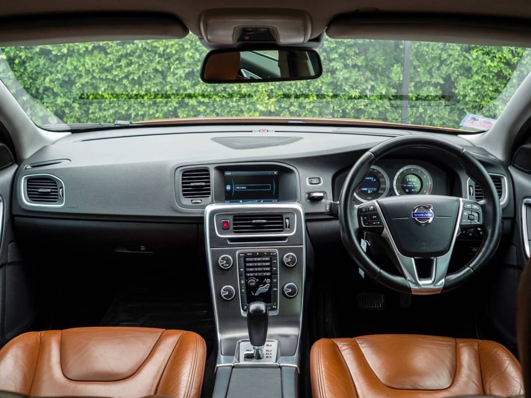 VOLVO S60 2.0T ปี 2011
