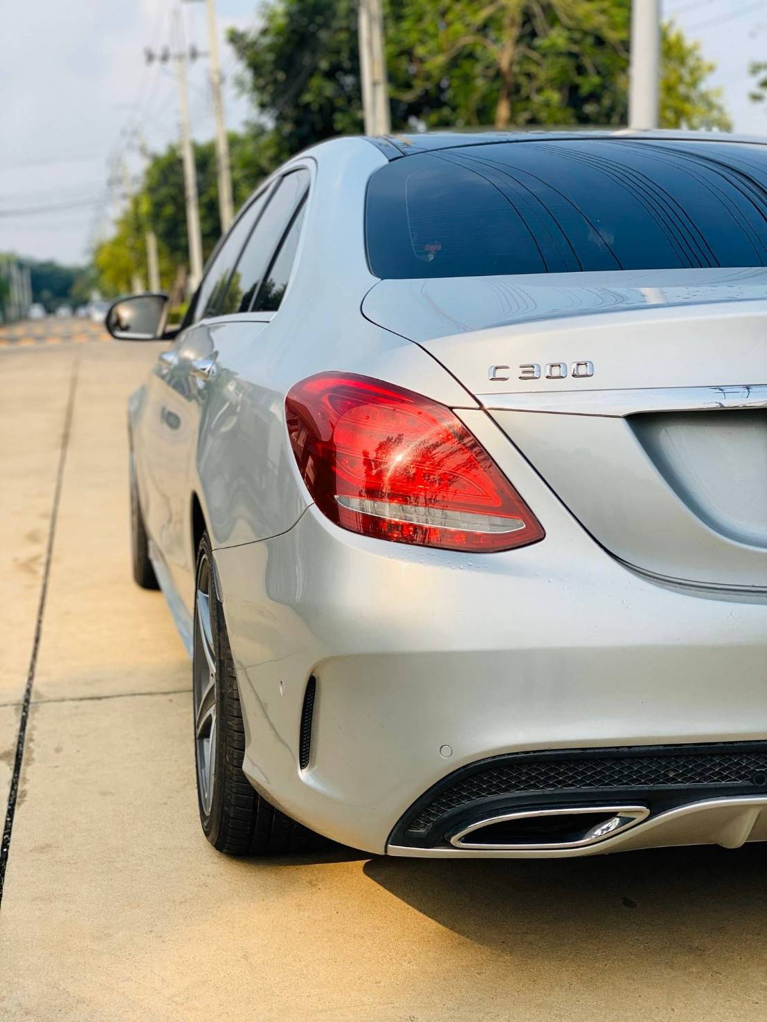 Mercedes Benz C300 AMG DYNAMIC Bluetec Hybrid ปี 2016