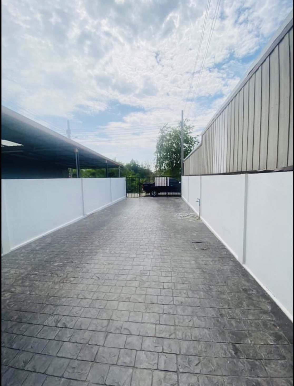 ให้เช่า ทาวน์โฮม 2 ชั้น ตรงข้ามโรบินสัน ศรีสมาน ใกล้แยกสวนสมเด็จ