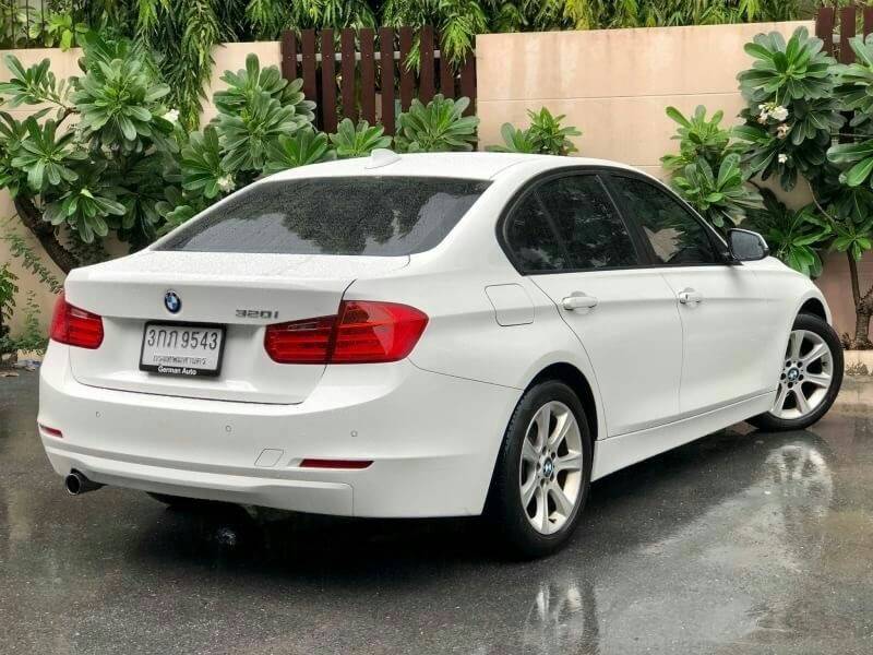 BMW 320i F30 เบาะดำ ปี 2014