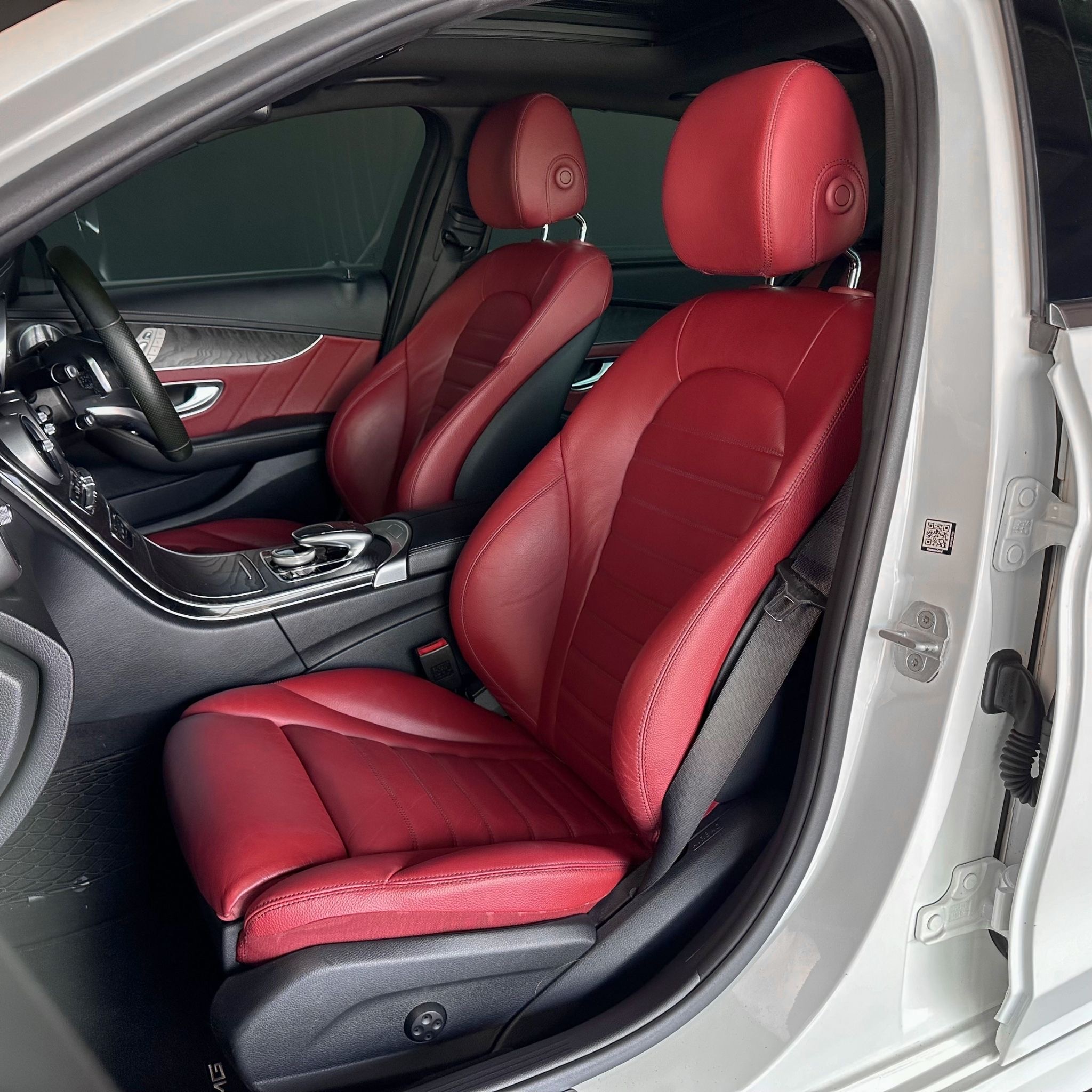 Mercedes Benz C300 Bluetec hybrid AMG Dynamic ปี 2015