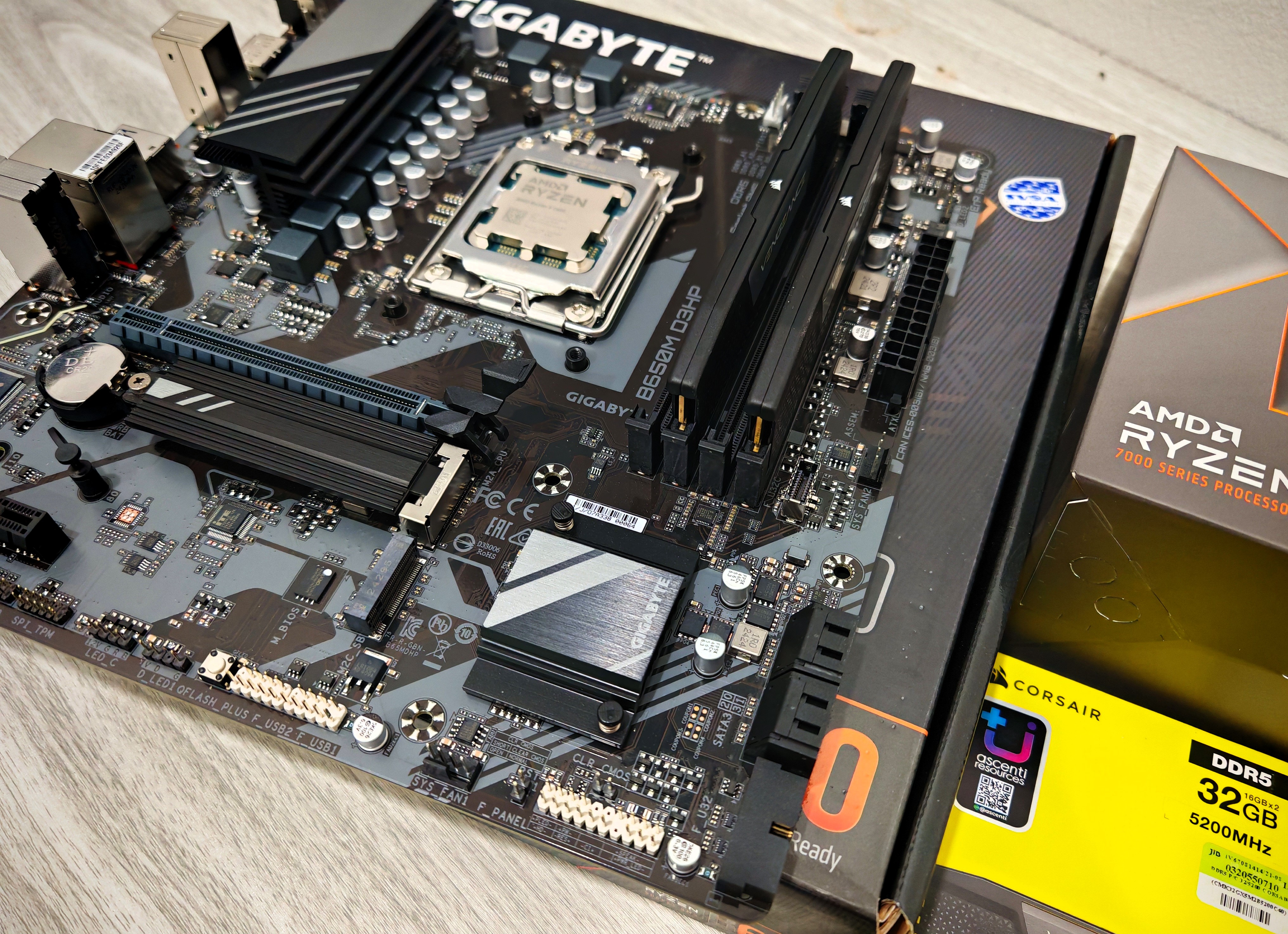 เซ็ตมัดรวม บอร์ด B650M + Ryzen 5 7600 + DDR5 32GB(16*2)/5200