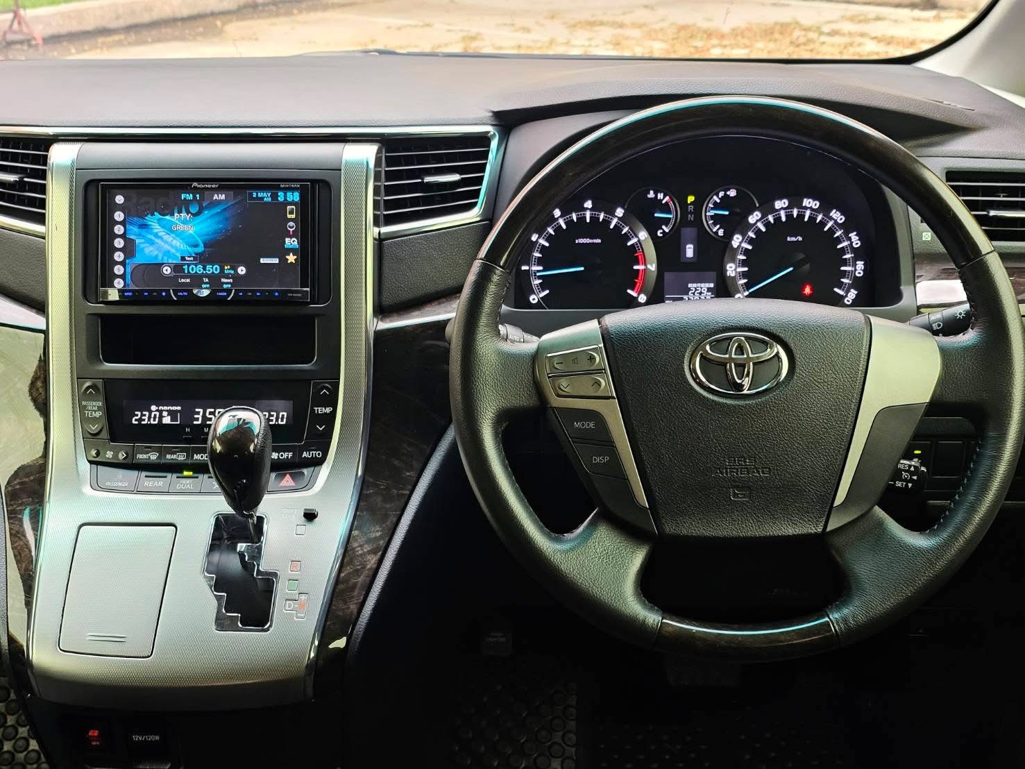 TOYOTA VELLFIRE 2.4 V ZG Edition ปี 2014