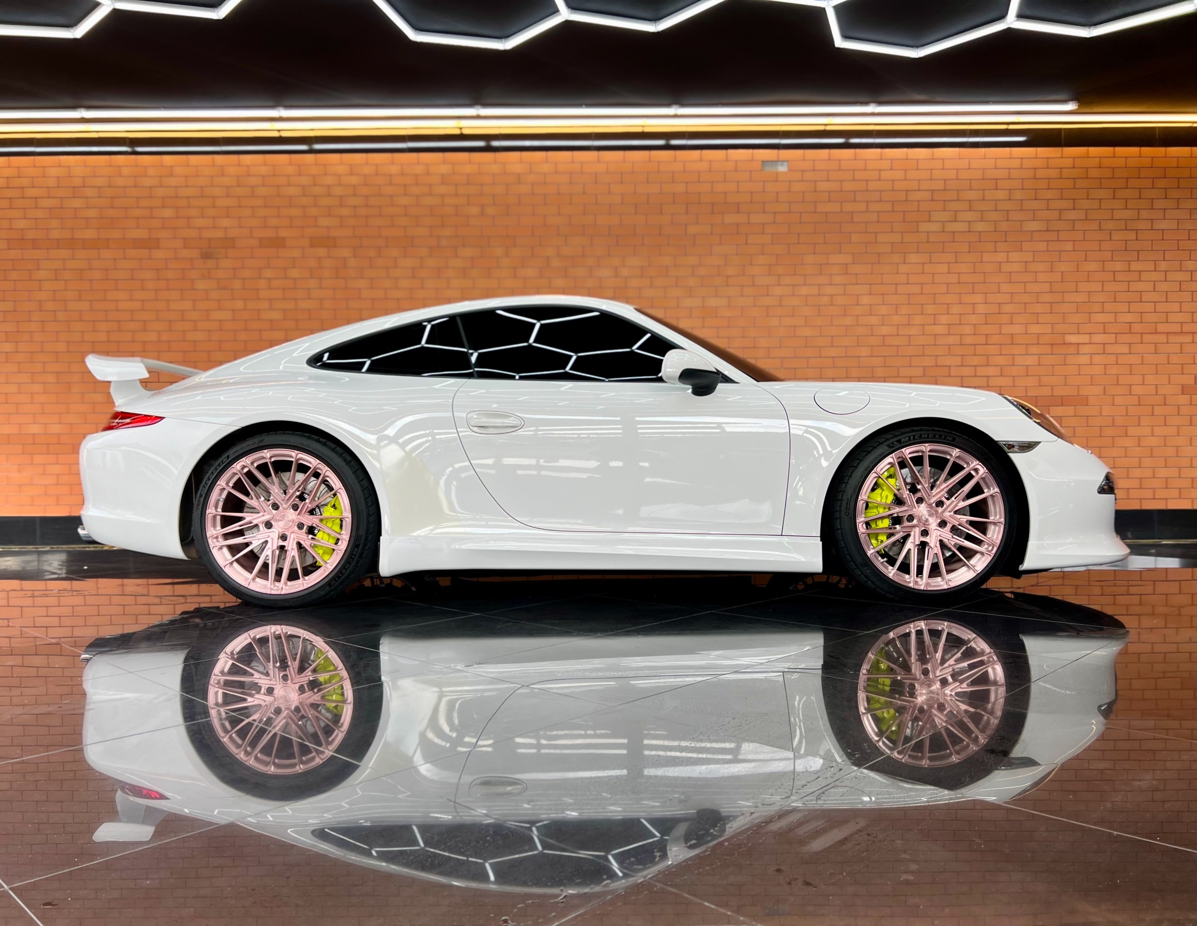 Porsche Carrera 911 ปี 2013