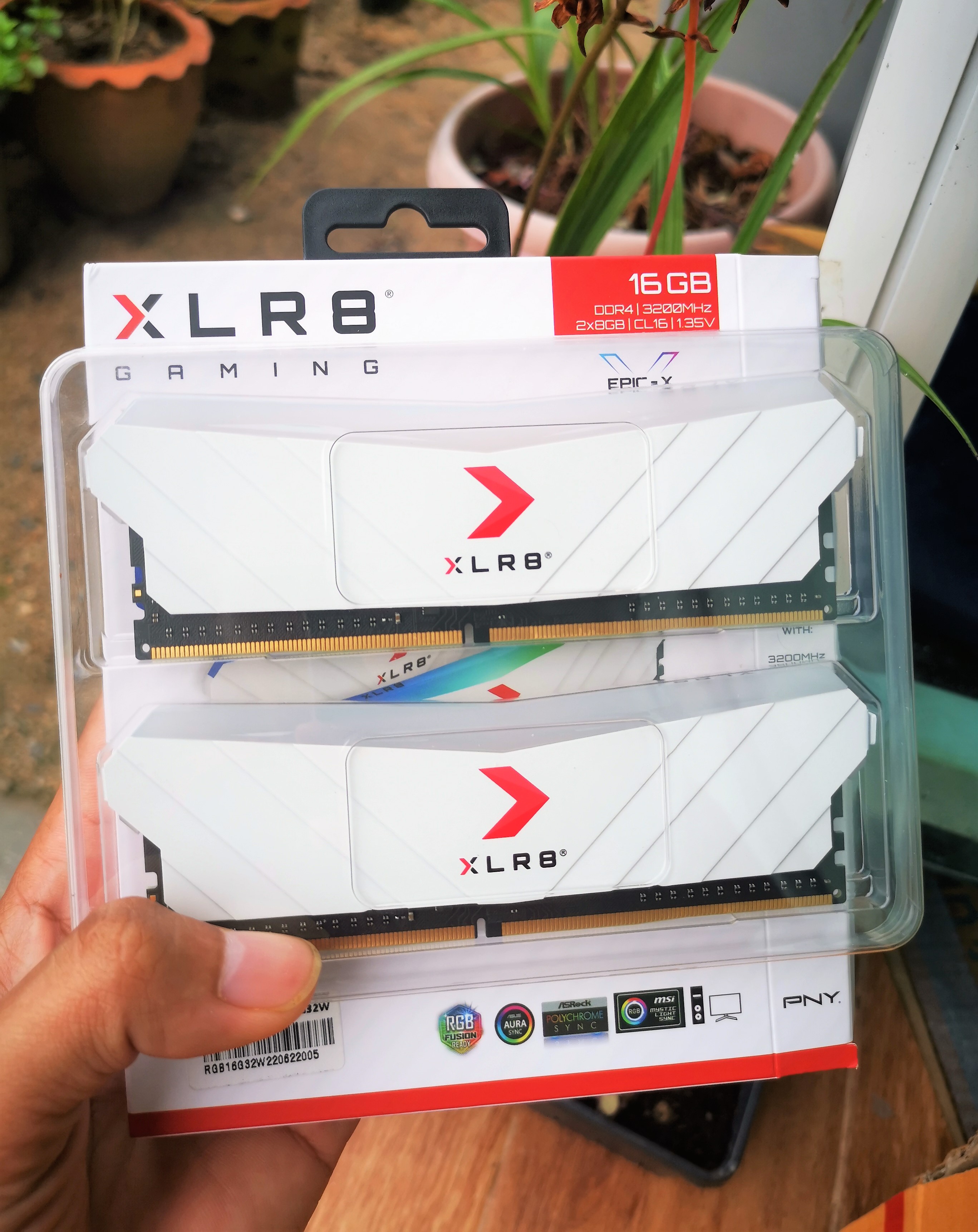 Ram PNY XLR8 DDR4 16GB(8GBX2)/3200 RGB White