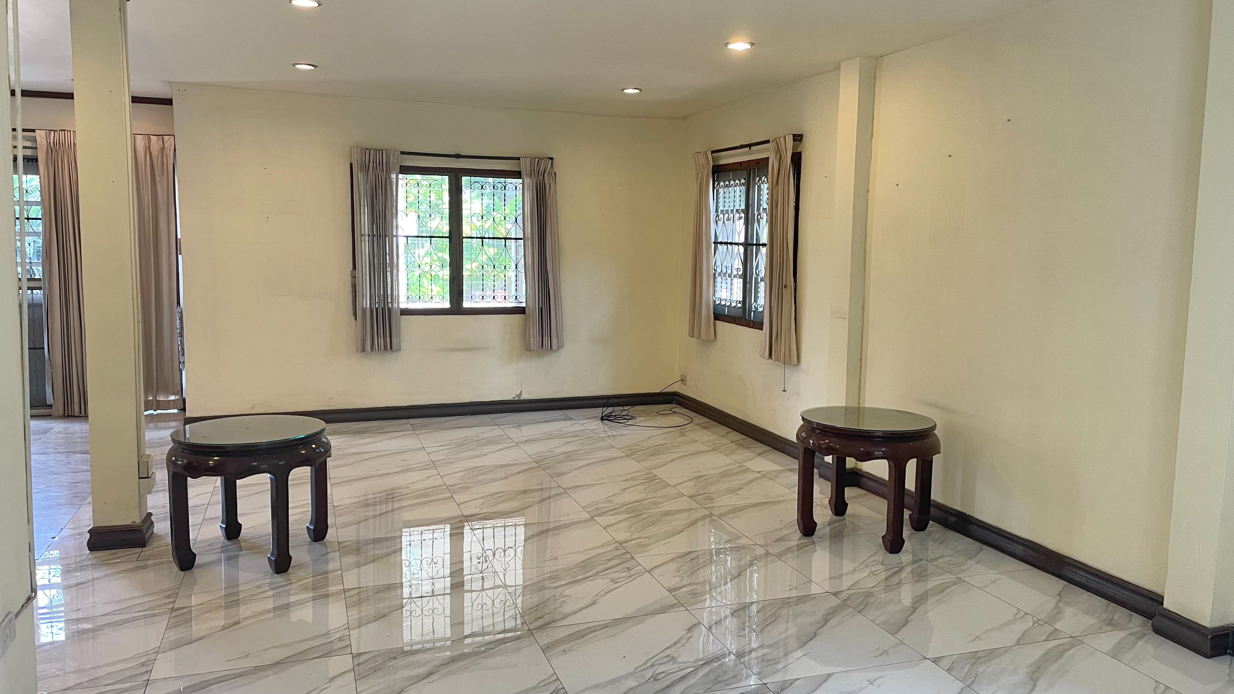 ให้เช่า บ้านเดี่ยวหลังมุม แจ้งวัฒนะ 28 ใกล้ Cerntal แจ้งวัฒนะ