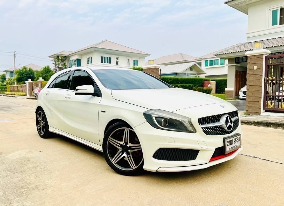 Benz A250 AMG Sport 2.0 W176 Sport Hatchback ปี 2013