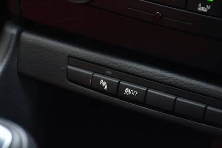 BMW X1 sDrive 18i Lci ปี 2013 พวงมาลัยเบา