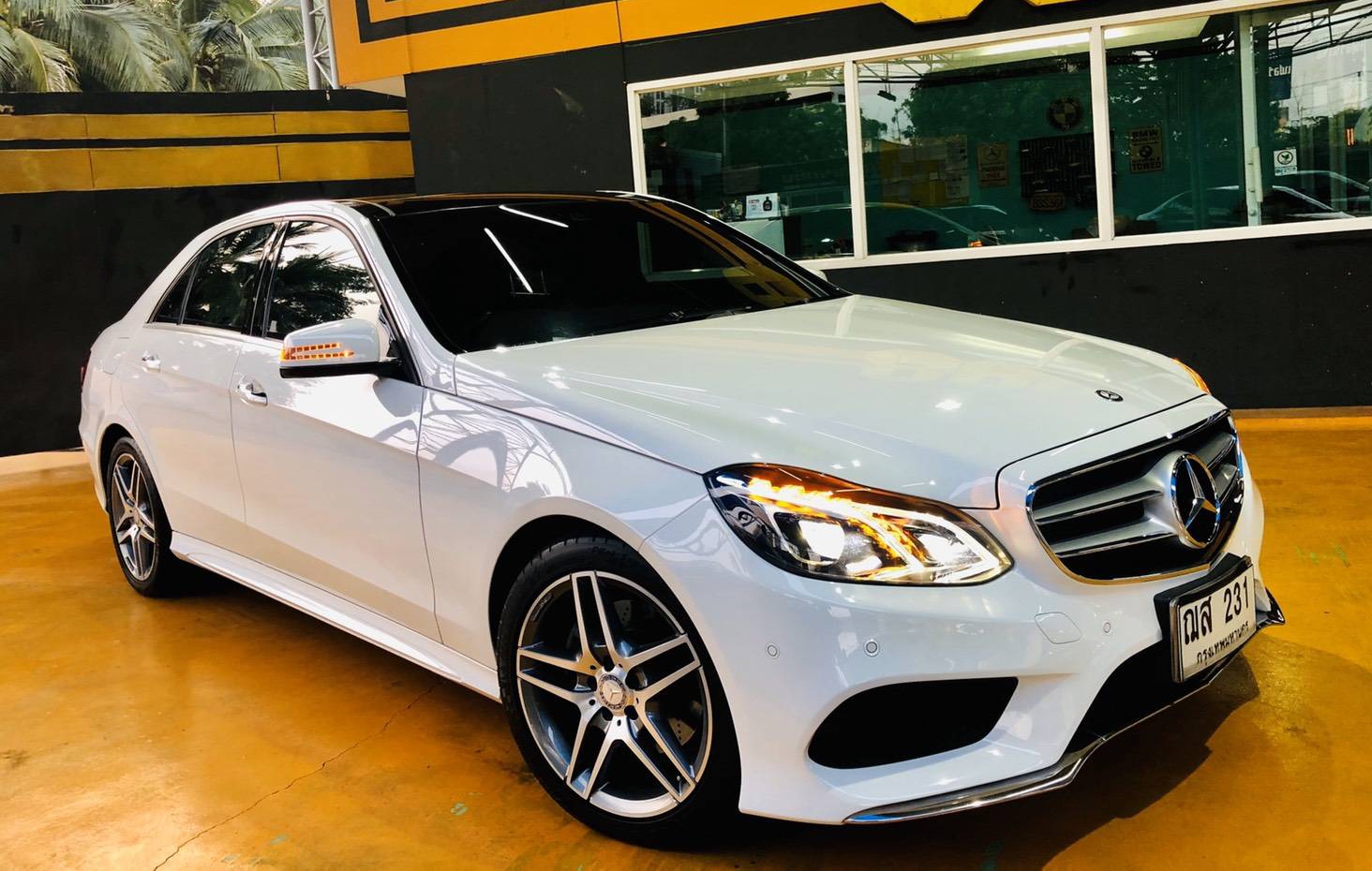 Mercedes Benz E300 AMG ปี2015