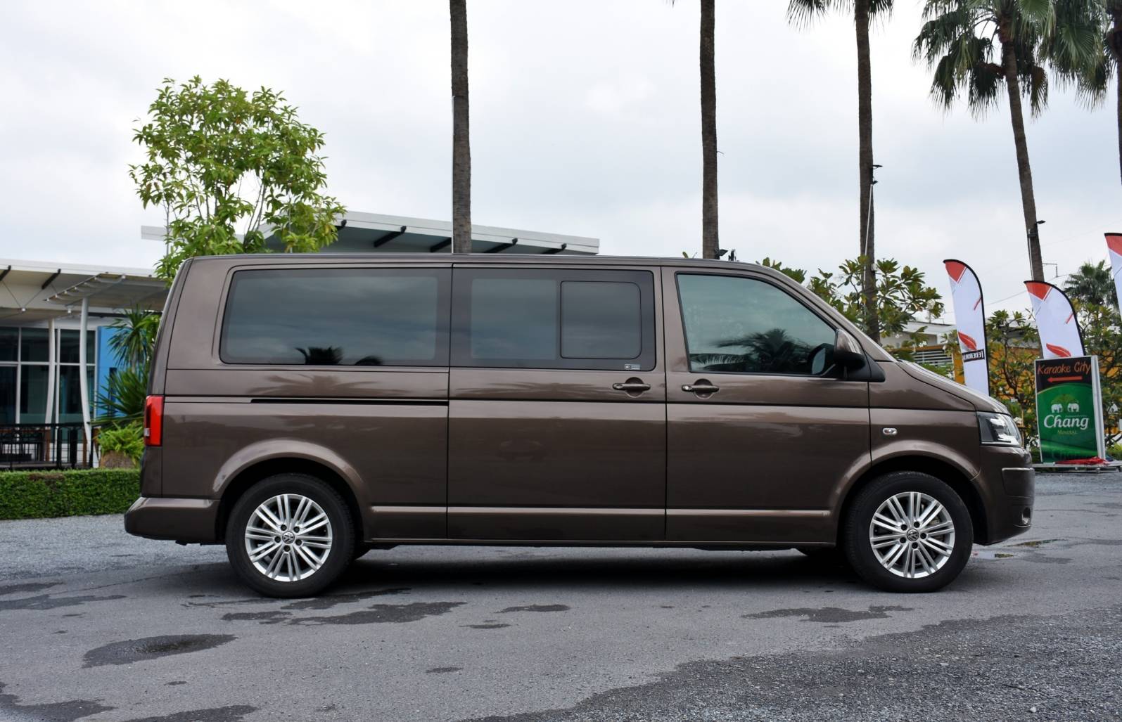 Volkswagen Caravelle T5 2.0 BI TDI ปี 2016