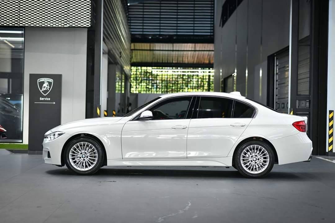 ขาย BMW 320d Lci F30 ปี 2017
