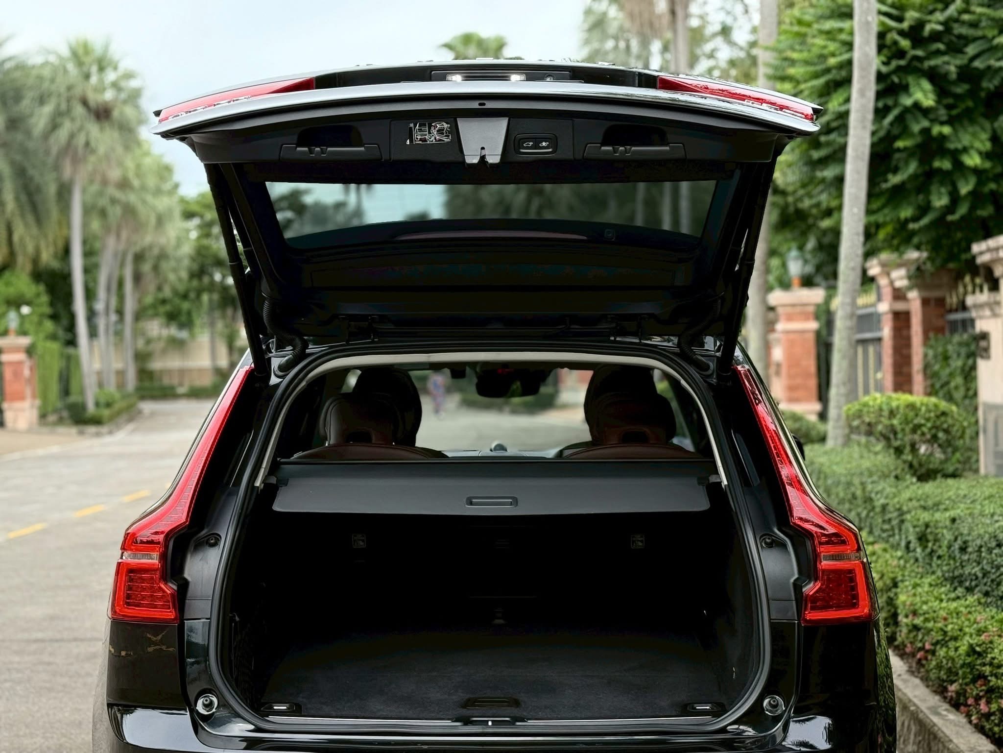 VOLVO XC60 T8 Inscription ปี 2019