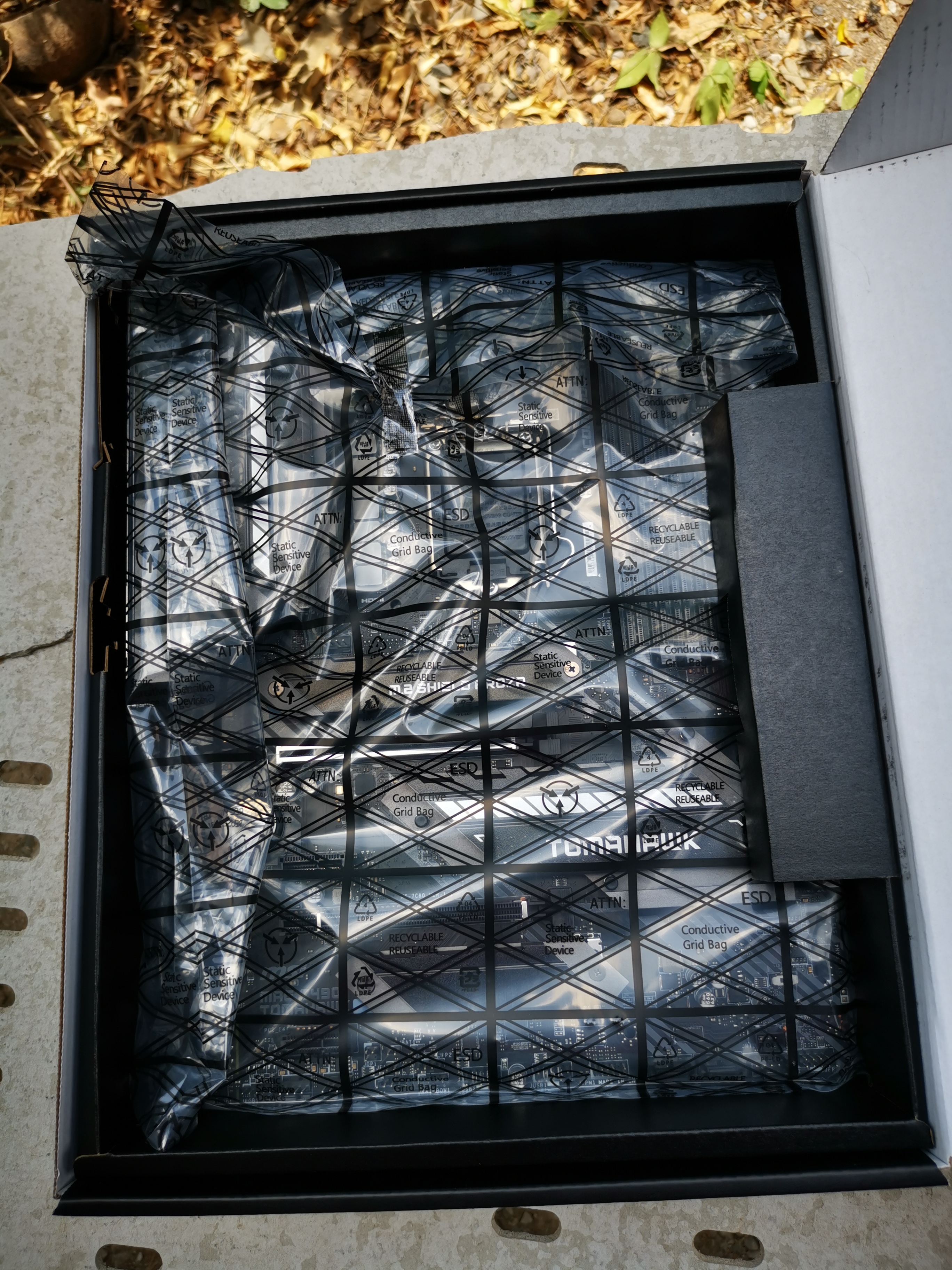 MSI MAG Z490 TOMAHAWK