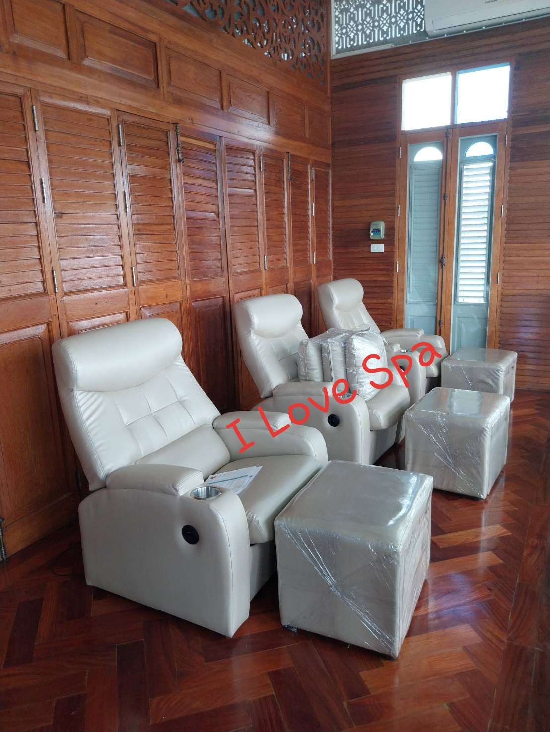 เก้าอี้นวดฝ่าเท้า รุ่น Grand