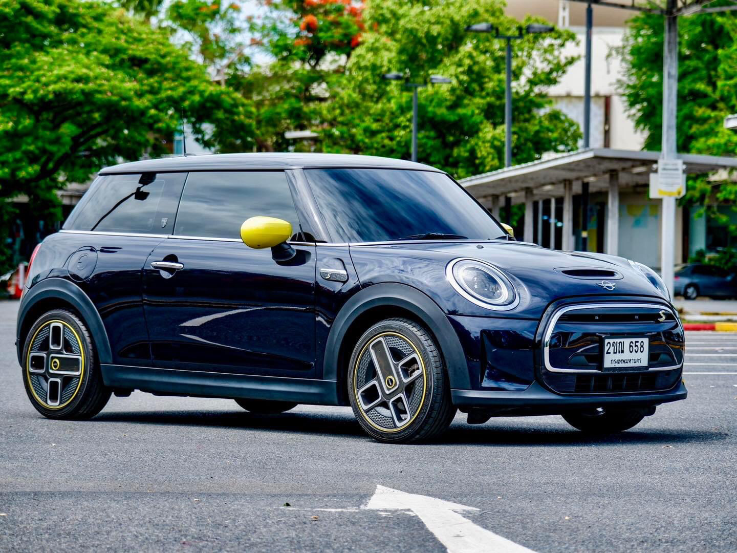 MINI Cooper SE MINI Yours Enigmatic Black Metallic ปี 2021