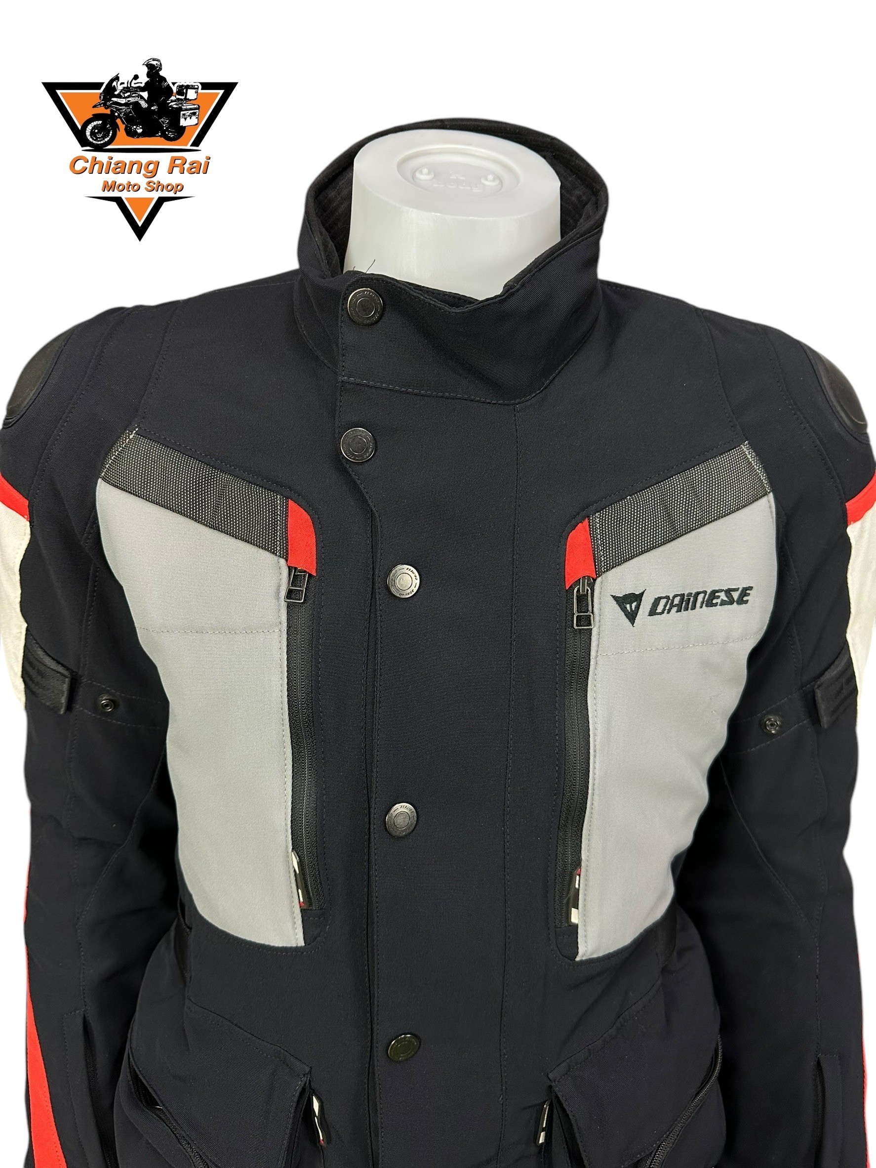 ชุดสำหรับขี่มอเตอร์ไซด์ (มือสอง) SET 027 ชุดทัวริ่ง เสื้อการ์ด + กางเกง ยี่ห้อ***dainese***