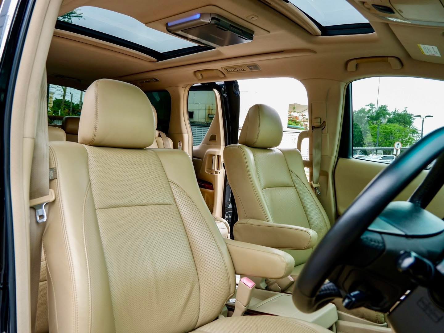 Toyota Vellfire 2.4V ปี 2009