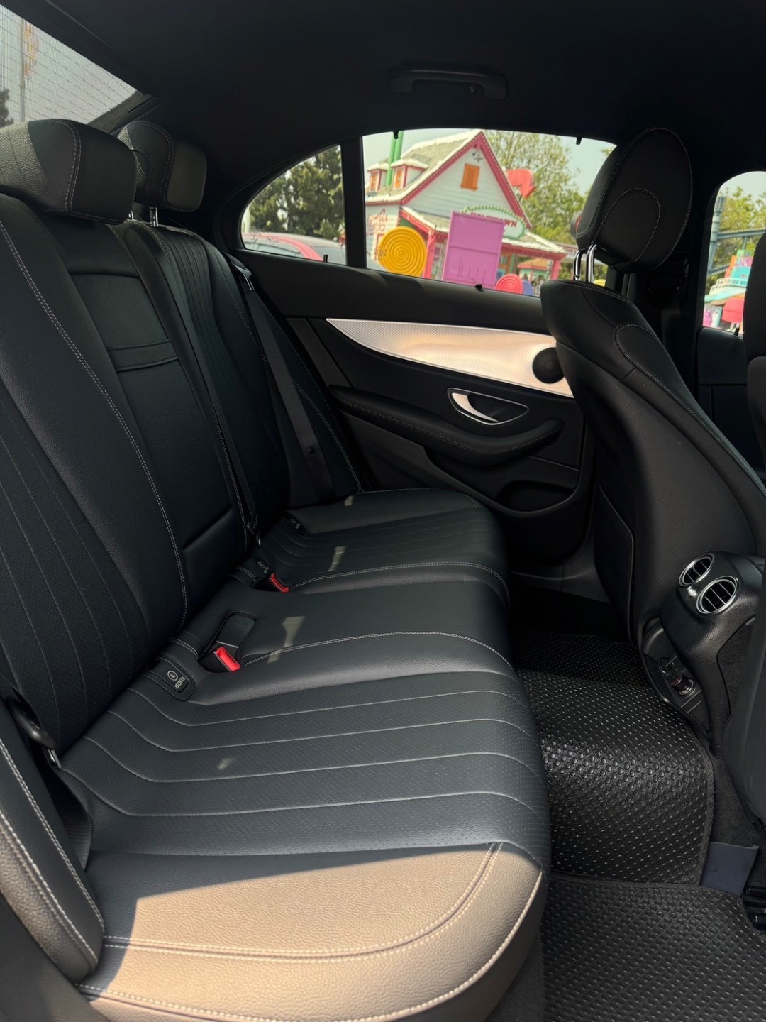 Mercedes Benz E300e Avantgarde ปี 2021