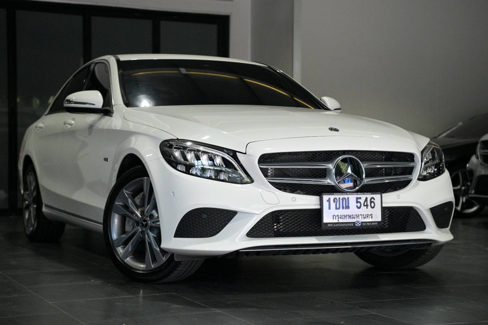 Mercedes-Benz C300e Avantgrade ปี 2020