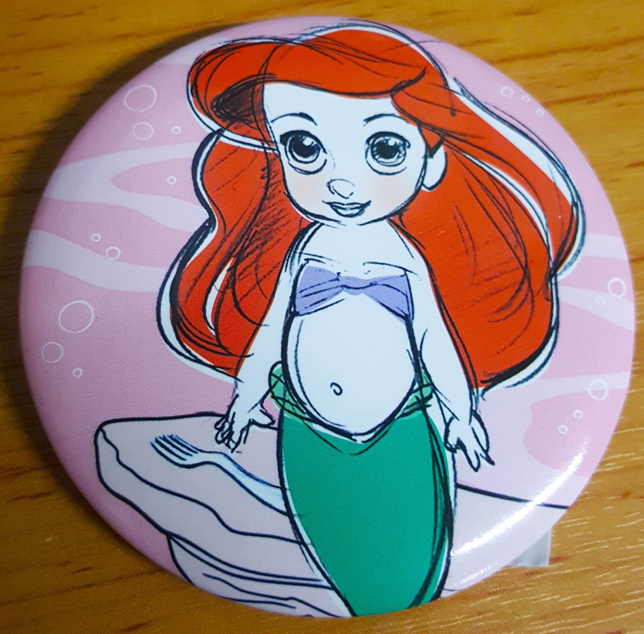 เข็มกลัด Ariel แอเรียล ของแท้จากดิสนีย์สโตร์ ญี่ปุ่น
