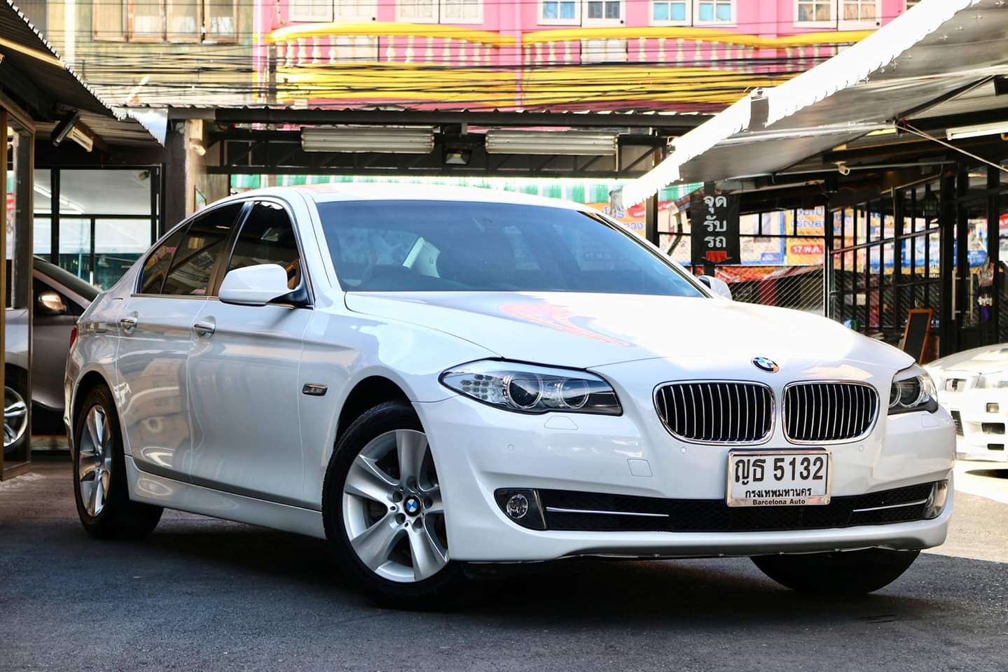 BMW F10 523i ปี2011