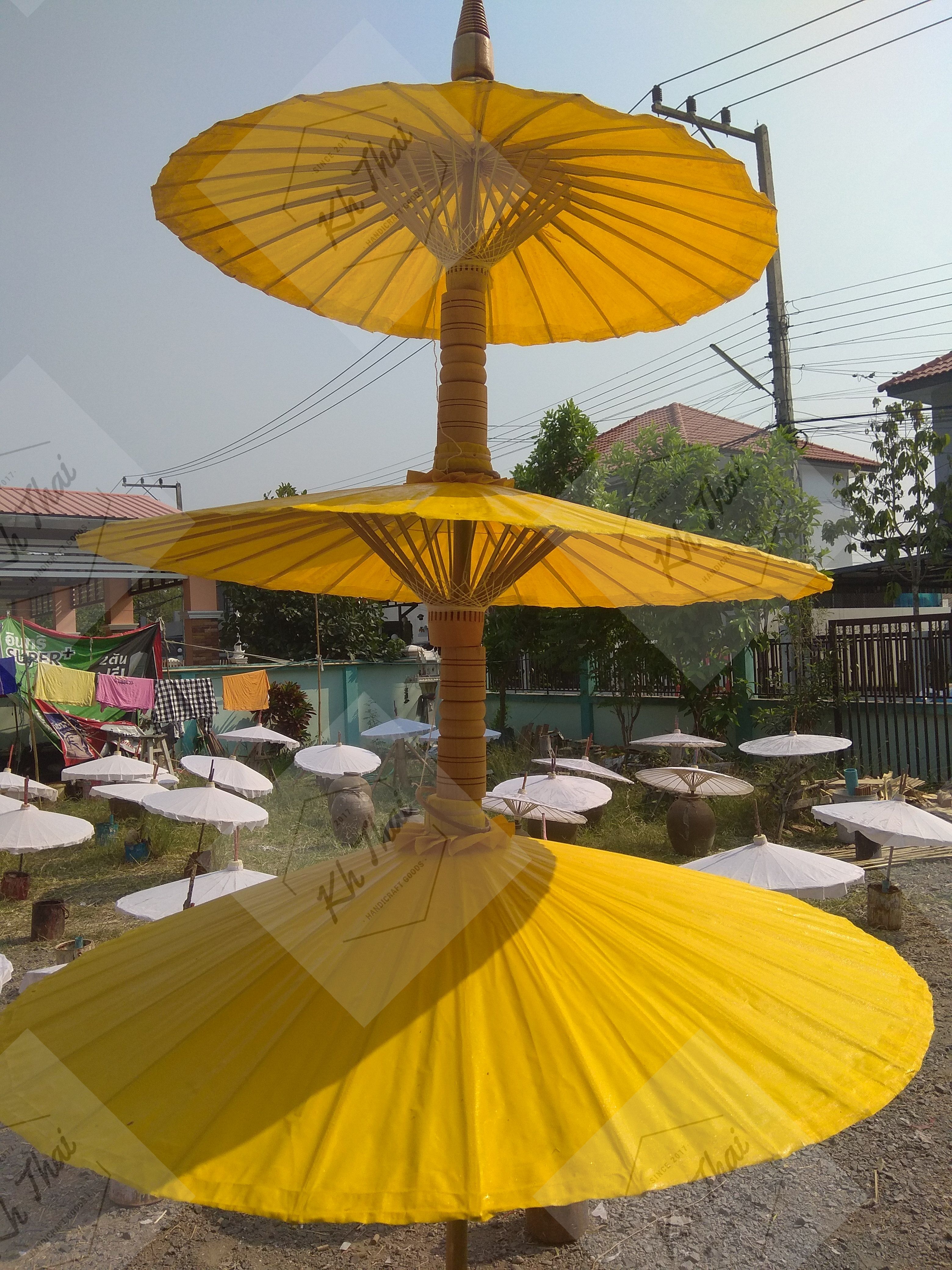 ร่มชั้นผ้าน้ำมัน สีเหลือง ขนาด 12 14 17 ตามลำดับ พร้อมขาตั้ง ใช้งานได้ทันที