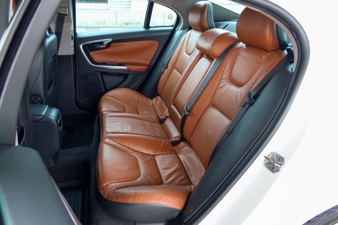 VOLVO S60 T4F Minorchange ปี 2014