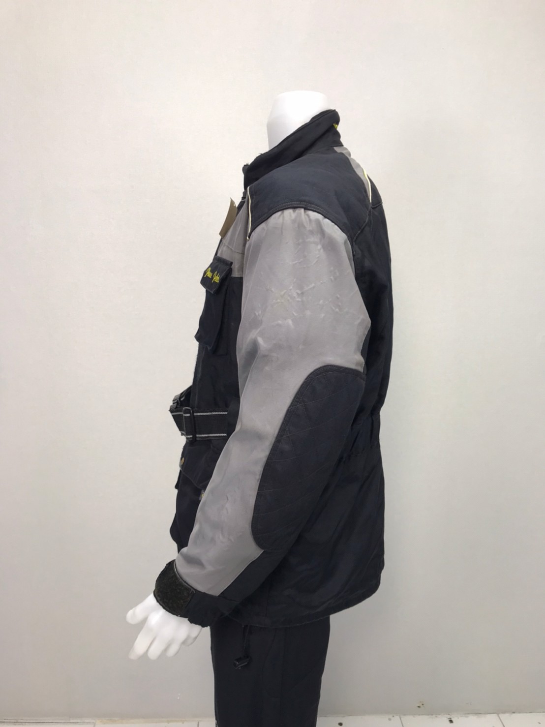 เสื้อขี่มอเตอร์ไซด์( มือสอง) RCT 930 อก 48" ยาว 29" ยี่ห้อ**DG**