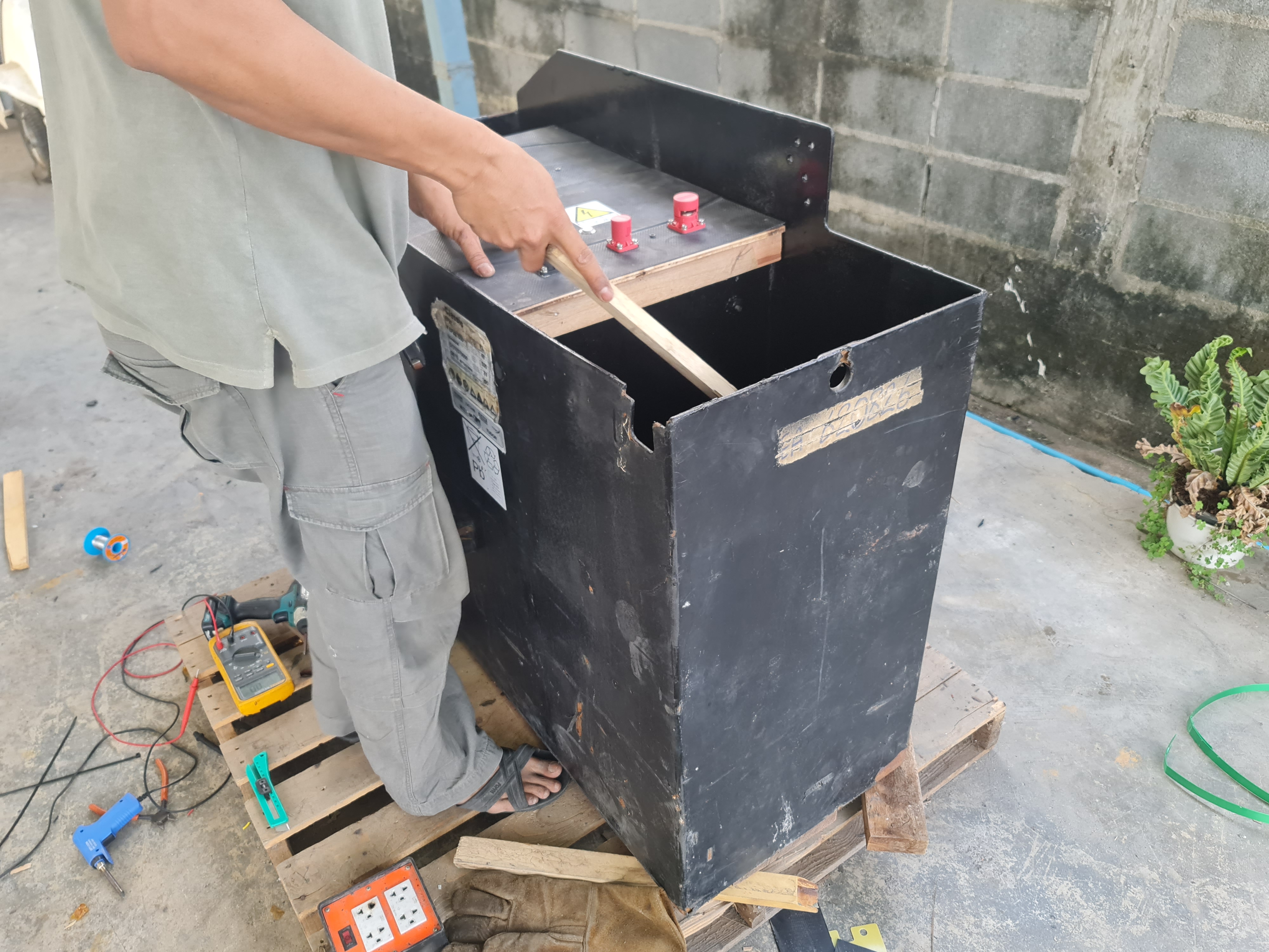 แบตเตอรี่ลิเทียม โฟลคลิฟท์ไฟฟ้า 48v 400ah 600ah สำหรับรถ 1.5 ตัน 2.5 ตัน