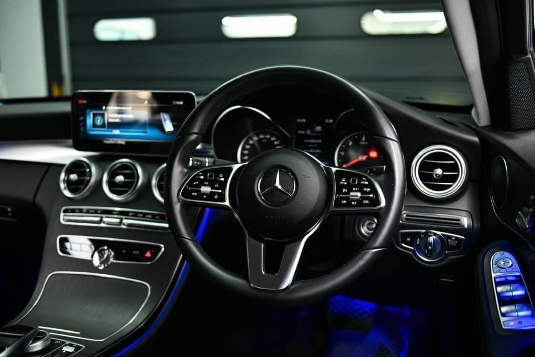 Mercedes Benz C220d avantgarde ปี2022