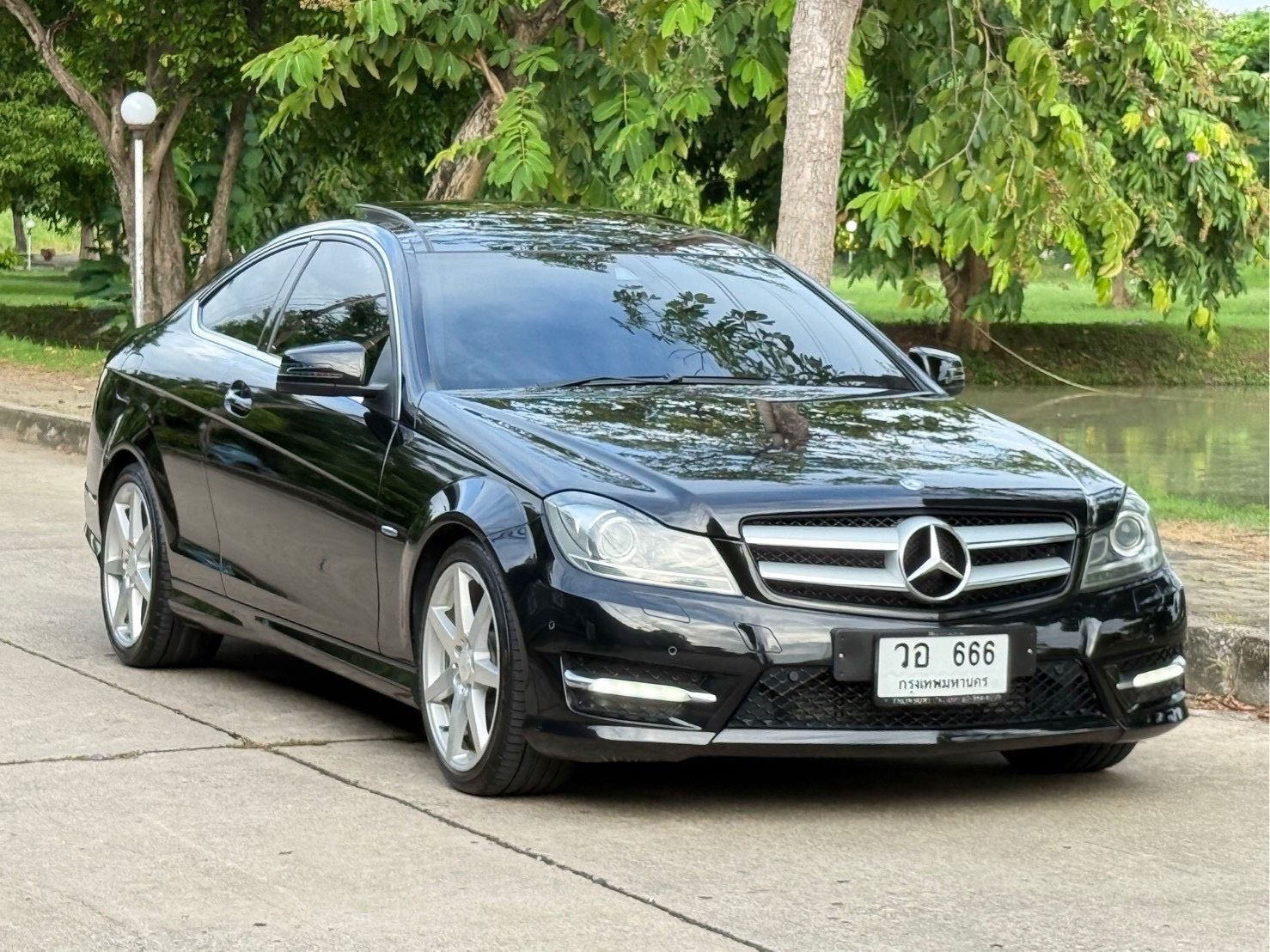 Benz C250 Coupe AMG Sport Package ปี2012