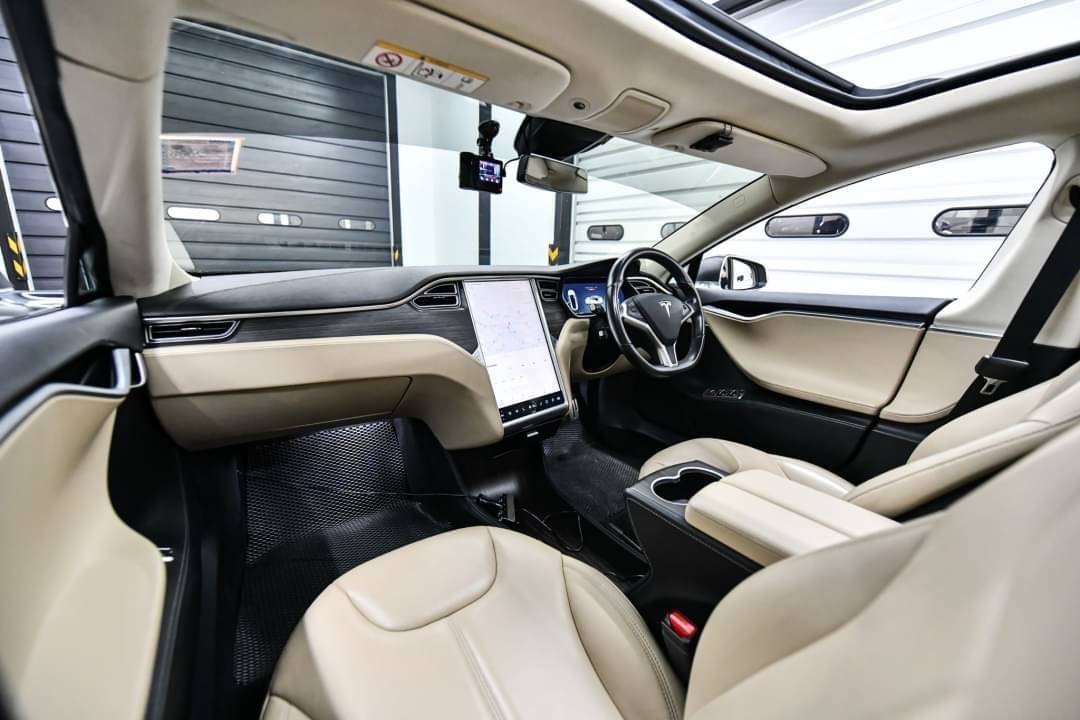 TESLA MODEL S P85D ปี 2015