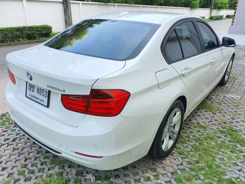 BMW 320d Sport F30 สีขาว ปี 2012