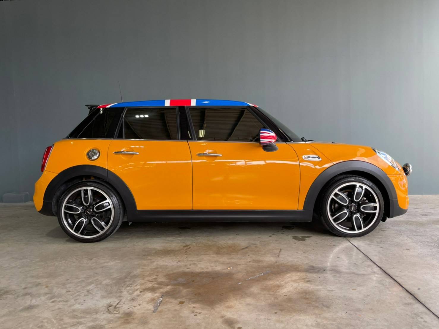 Mini Cooper S ปี 2016