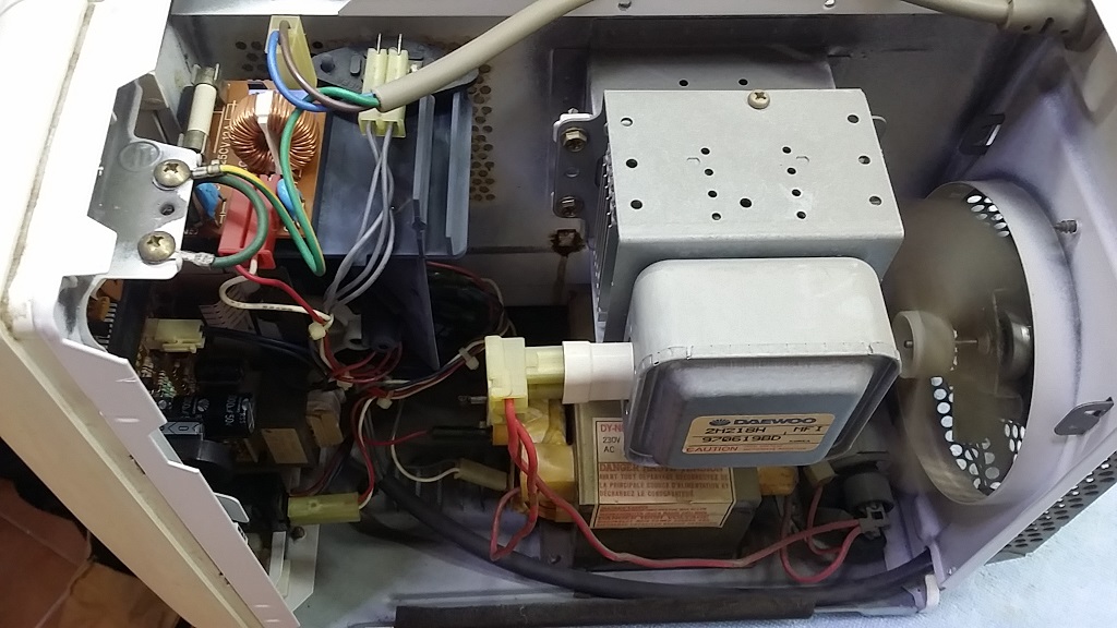 ซ่อมไมโครเวฟ ยี่ห้อ DAEWOO รุ่น KOR-616T อาการกดสั่งงานไม่ได้